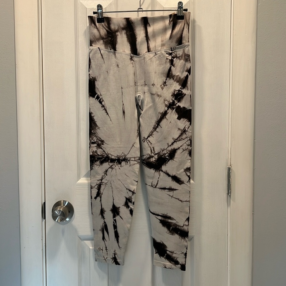 Brand New - Medium Pink Active Women’s Seamless Leggings - High Waist 7/8 Tight